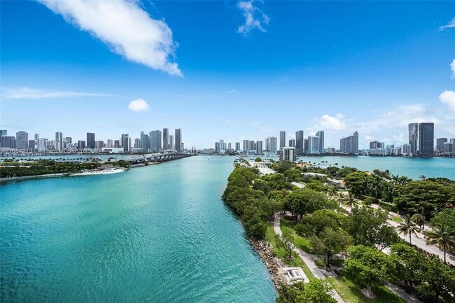 property at 1000 Venetian Way