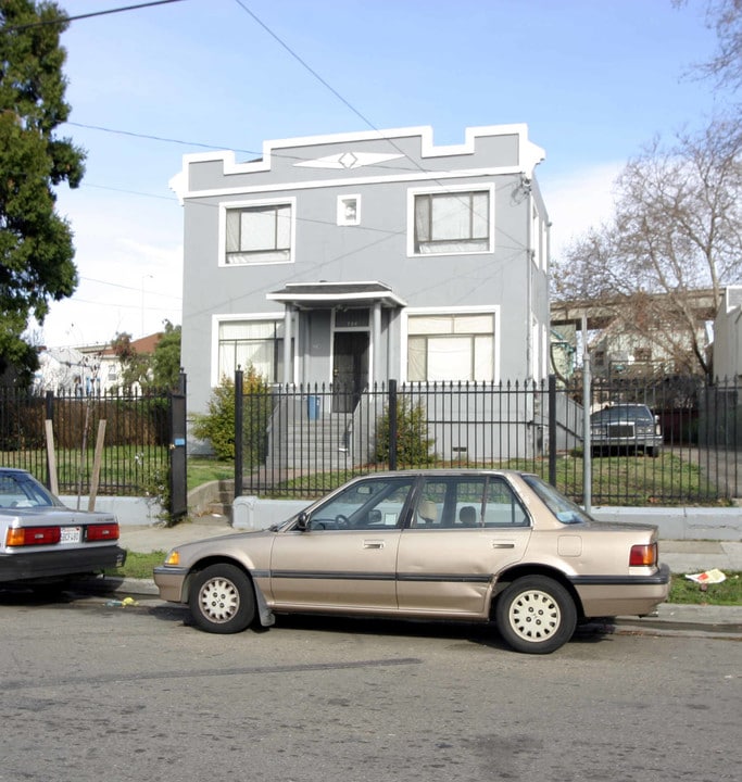 724 34th St in Oakland, CA - Foto de edificio