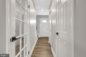 13416 Whaley Ct in Herndon, VA - Building Photo - Building Photo