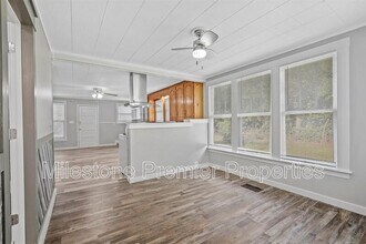 300 W Moore St in Sherman, TX - Building Photo - Building Photo