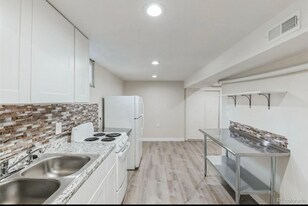 2528 14th Ave Ct in Greeley, CO - Building Photo