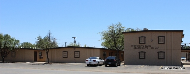 University Park Apartments in Levelland, TX - Building Photo