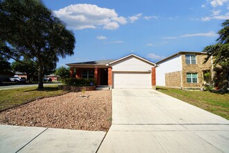 1605 Cloudy Brook in Schertz, TX - Building Photo - Building Photo