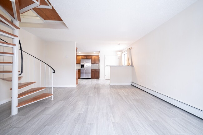 7352 72nd Ln N in Brooklyn Park, MN - Building Photo - Building Photo