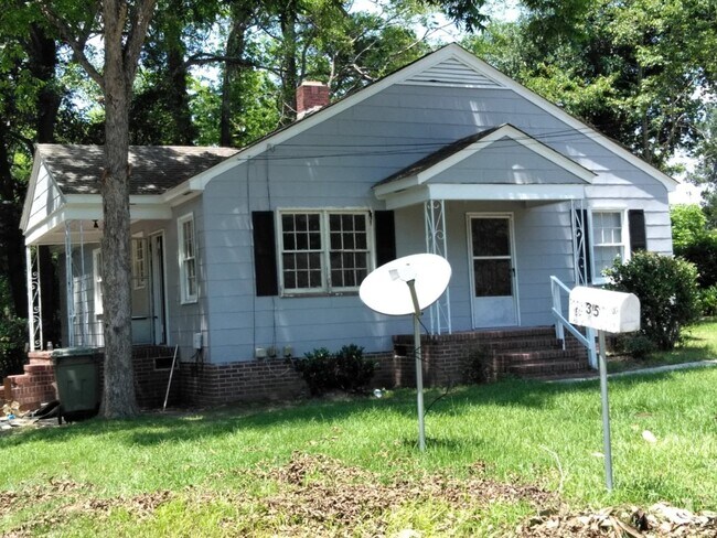 35 Bay St in Barnwell, SC - Foto de edificio - Building Photo