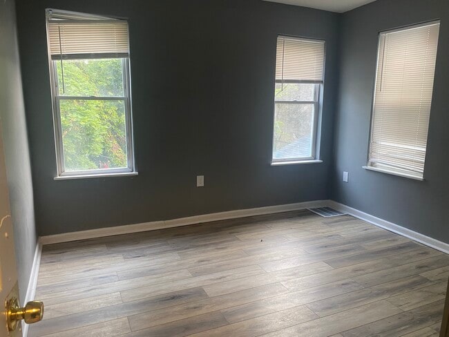 4107 Frederick Ave, Unit 2