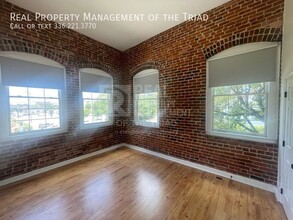 801 W McGee St in Greensboro, NC - Building Photo - Building Photo