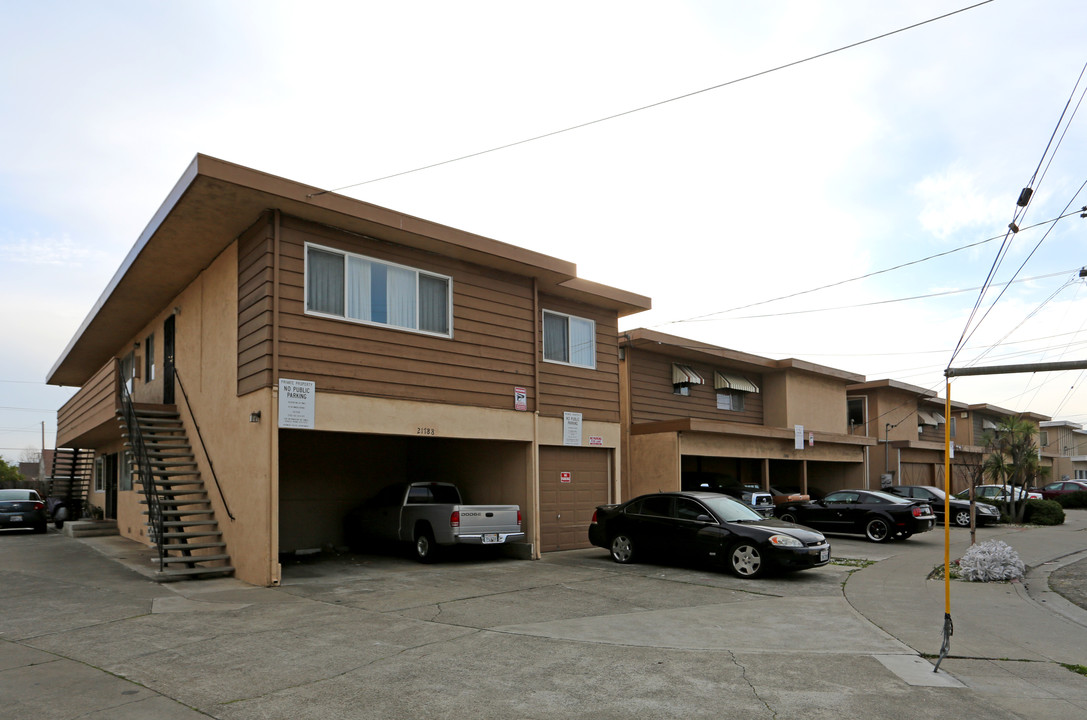 Bay Heart Apartments in Hayward, CA - Building Photo