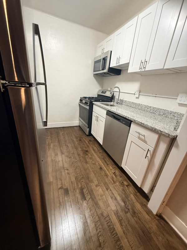 913 E Kilbourn Ave, Unit 23 in Milwaukee, WI - Foto de edificio - Building Photo