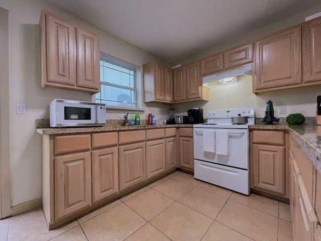 1500 Humming Bird Ct in Pharr, TX - Building Photo - Building Photo