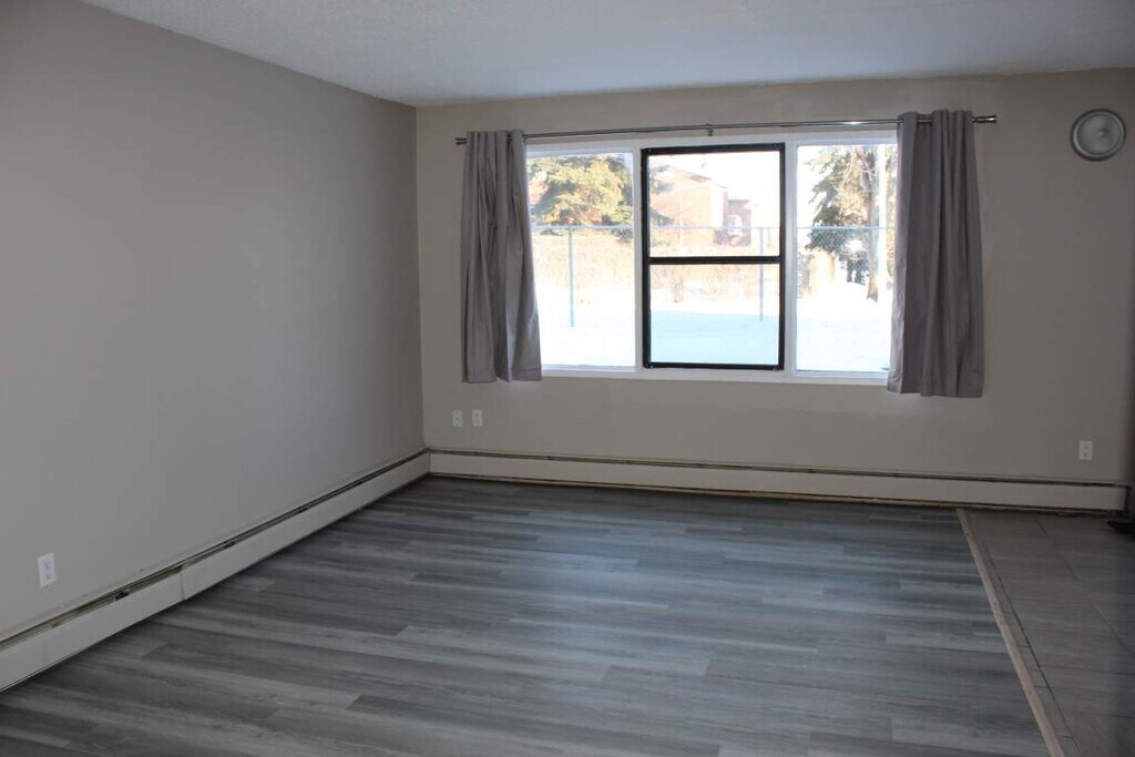 Clareview Court Apartments Edmonton, AB Apartments For Rent