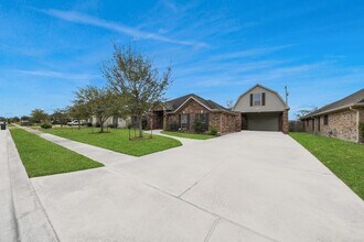 2009 Amado Ln in League City, TX - Foto de edificio - Building Photo