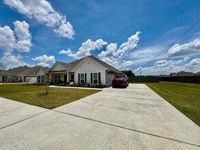 3921 Amble Wy in Pace, FL - Building Photo - Building Photo