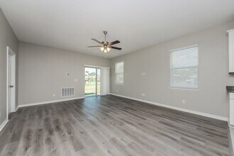 2181 Grasmere View Pkwy N in Kissimmee, FL - Building Photo - Building Photo