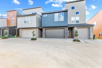 409 Highland Park Ln in Lafayette, LA - Foto de edificio - Building Photo