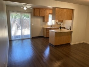 1713 E Rumble Rd in Modesto, CA - Building Photo - Building Photo