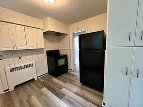 2615 Ardmore Ave in Cincinnati, OH - Building Photo - Building Photo