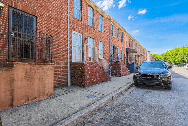 1300 N Stockton St in Baltimore, MD - Building Photo - Building Photo