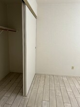 220 N Jones St in Moapa Valley, NV - Foto de edificio - Building Photo