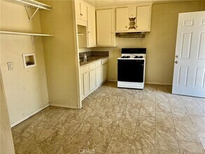342 S Sycamore Ave in Rialto, CA - Building Photo - Building Photo