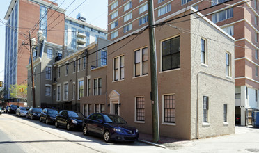 Franklin & Monroe Apartments in Richmond, VA - Building Photo - Building Photo