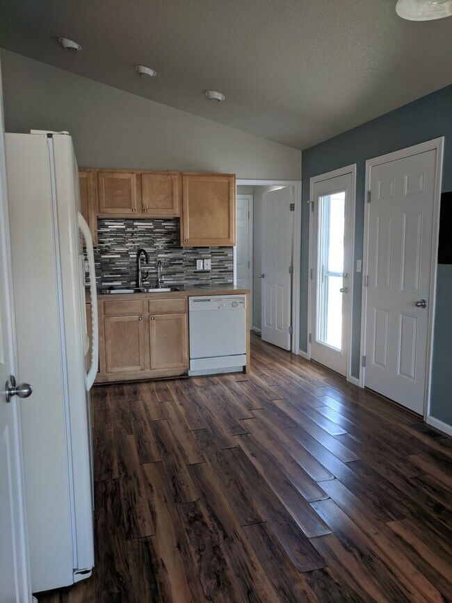 Beautiful 3 bed 3 Bath Ranch-Style Home in Wellington! in Wellington, CO - Building Photo - Building Photo