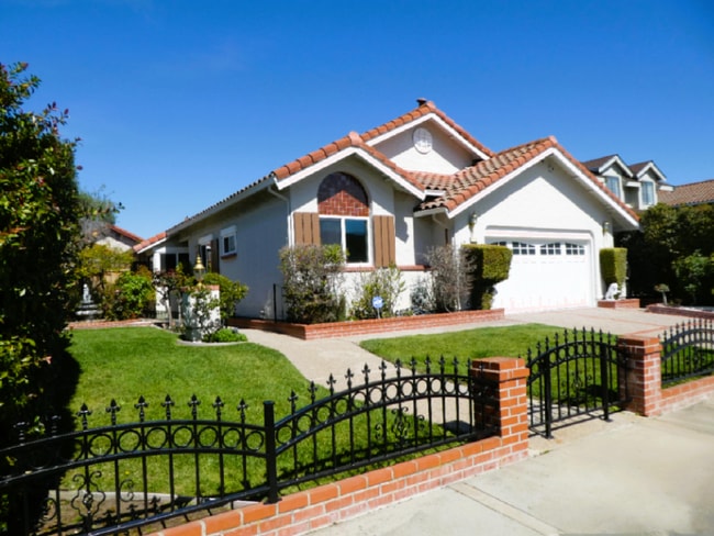 property at 1113 Vailwood Way