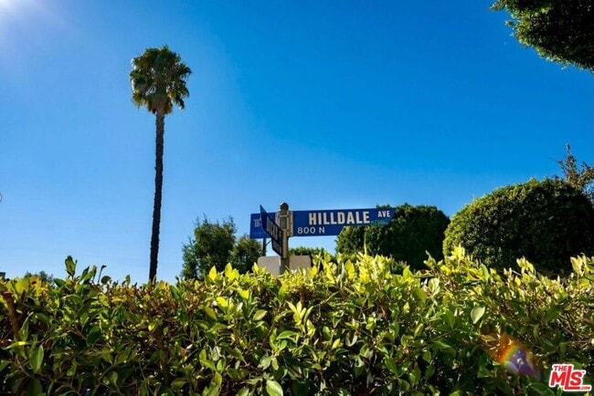 866 Hilldale Ave in West Hollywood, CA - Building Photo - Building Photo