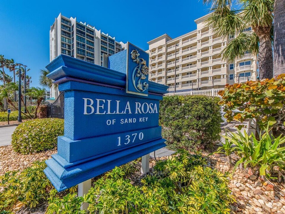 1370 Gulf Blvd in Clearwater, FL - Building Photo