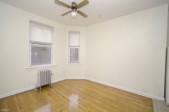 1349 W Estes Ave in Chicago, IL - Building Photo - Building Photo
