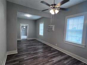 712 40th St in Galveston, TX - Building Photo - Building Photo