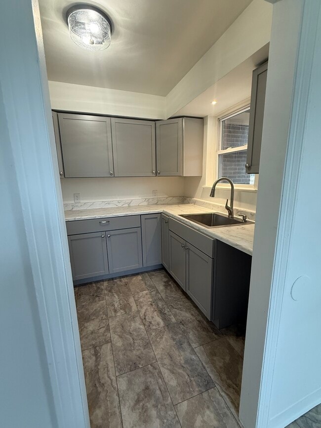 301 W 39th St, Unit 1 in Wilmington, DE - Building Photo - Building Photo