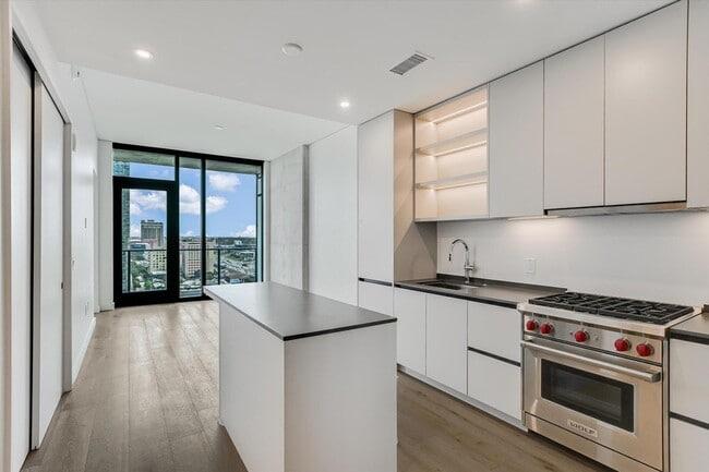 property at 610 Davis St