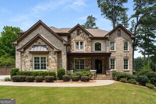 6552 Long Acres Dr in Atlanta, GA - Building Photo
