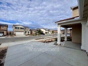 31343 Autumn Blaze Dr in Winchester, CA - Building Photo - Building Photo
