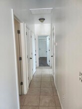332 N Bronco Way in Mustang, OK - Building Photo - Building Photo