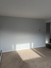 103 Trapelo Rd in Waltham, MA - Foto de edificio - Building Photo