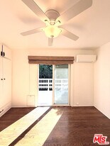 1160 N Spaulding Ave in West Hollywood, CA - Building Photo