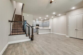 1455 Perrin Ln. in Farmers Branch, TX - Building Photo - Building Photo