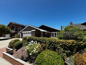 8441 Norfolk Dr in Huntington Beach, CA - Building Photo - Building Photo