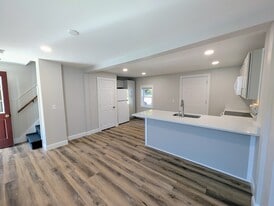 158 Green in Clinton, MA - Building Photo