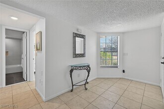 17220 Terraverde Cir in Ft. Myers, FL - Building Photo - Building Photo