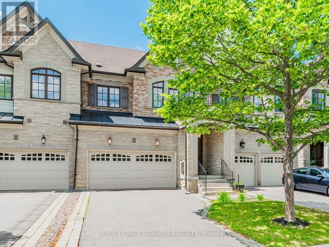 property at 12 Jenny Thompson Ct
