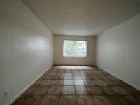 4384 NW 9th Ave photo'