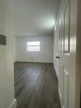 651 NW 42nd Ct, Unit 118 in Deerfield Beach, FL - Foto de edificio - Building Photo
