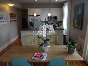 168 Hampshire St, Unit 3B in Cambridge, MA - Foto de edificio - Building Photo