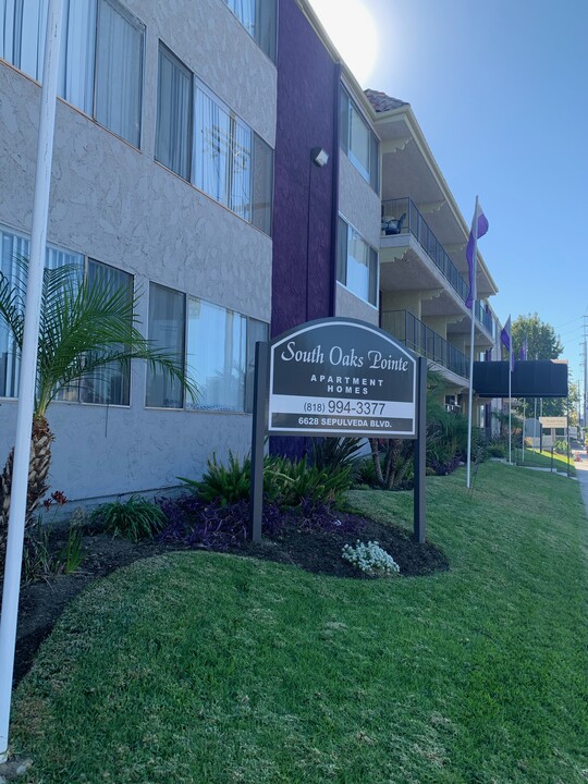 Southoaks Pointe Apartments in Van Nuys, CA - Foto de edificio