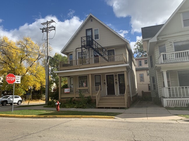 401 W Main St in Madison, WI - Building Photo - Building Photo