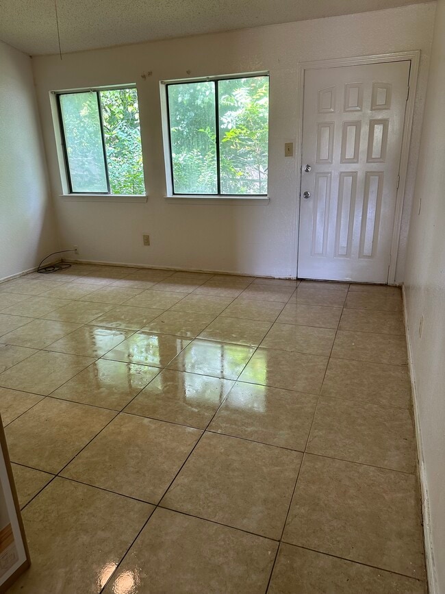 1513 Lavendale Ln in Garland, TX - Building Photo - Building Photo