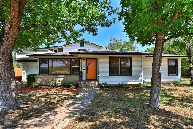 property at 718 E N 10th St